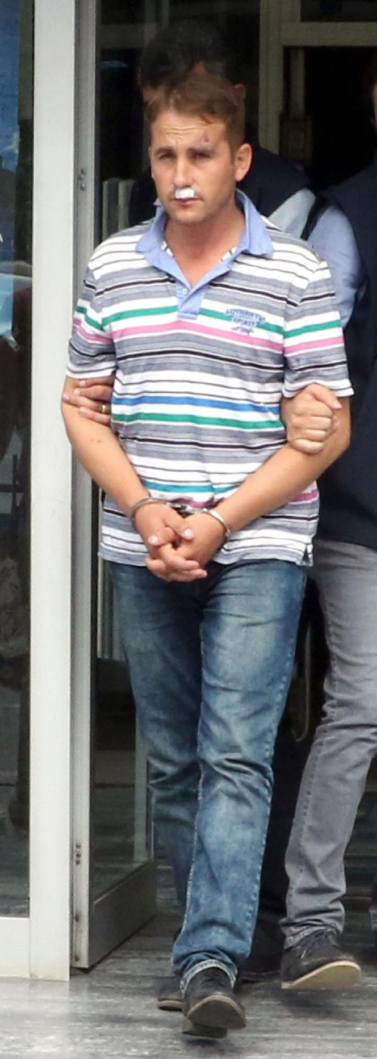 Su Tartışmasında Polis Dayısını Vurdu