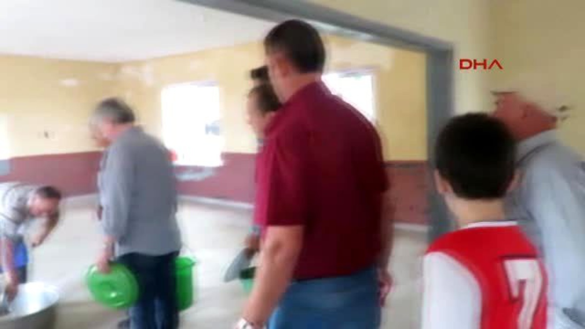 Topraklar Terkedildi Ama Gelenekler Terkedilmedi