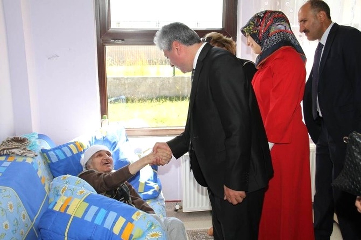 Vali ve Belediye Başkanından Anlamlı Ziyaret