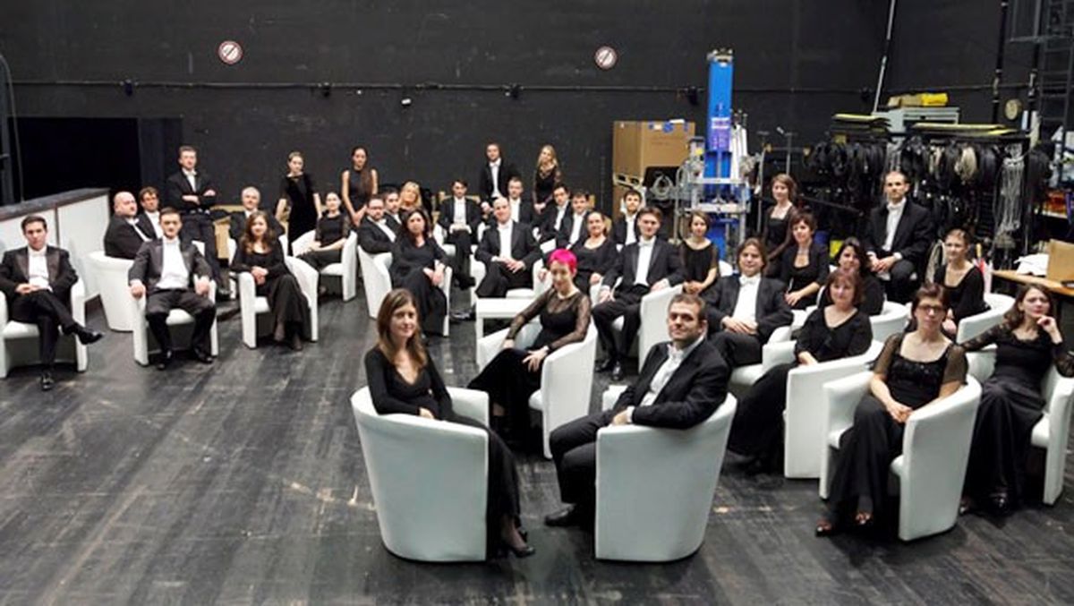 Doğu-Batı Senteziyle, Saraydan Kız Kaçırma