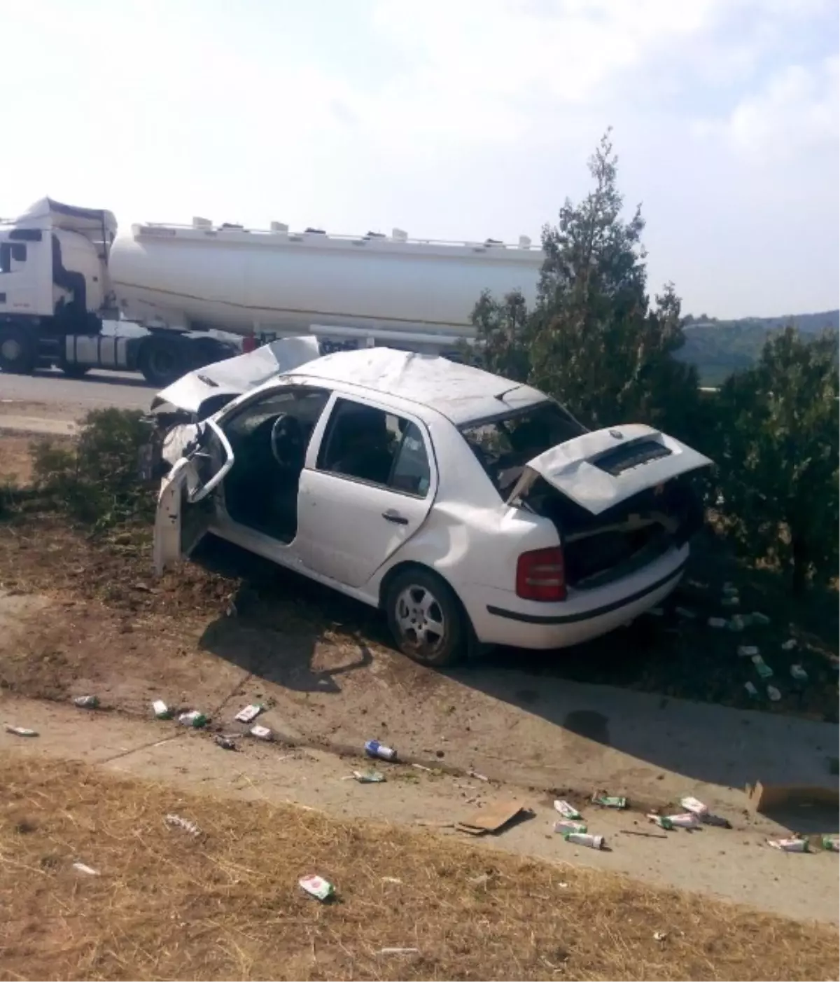 Mersin\'de Trafik Kazası: 2 Ölü, 2 Yaralı