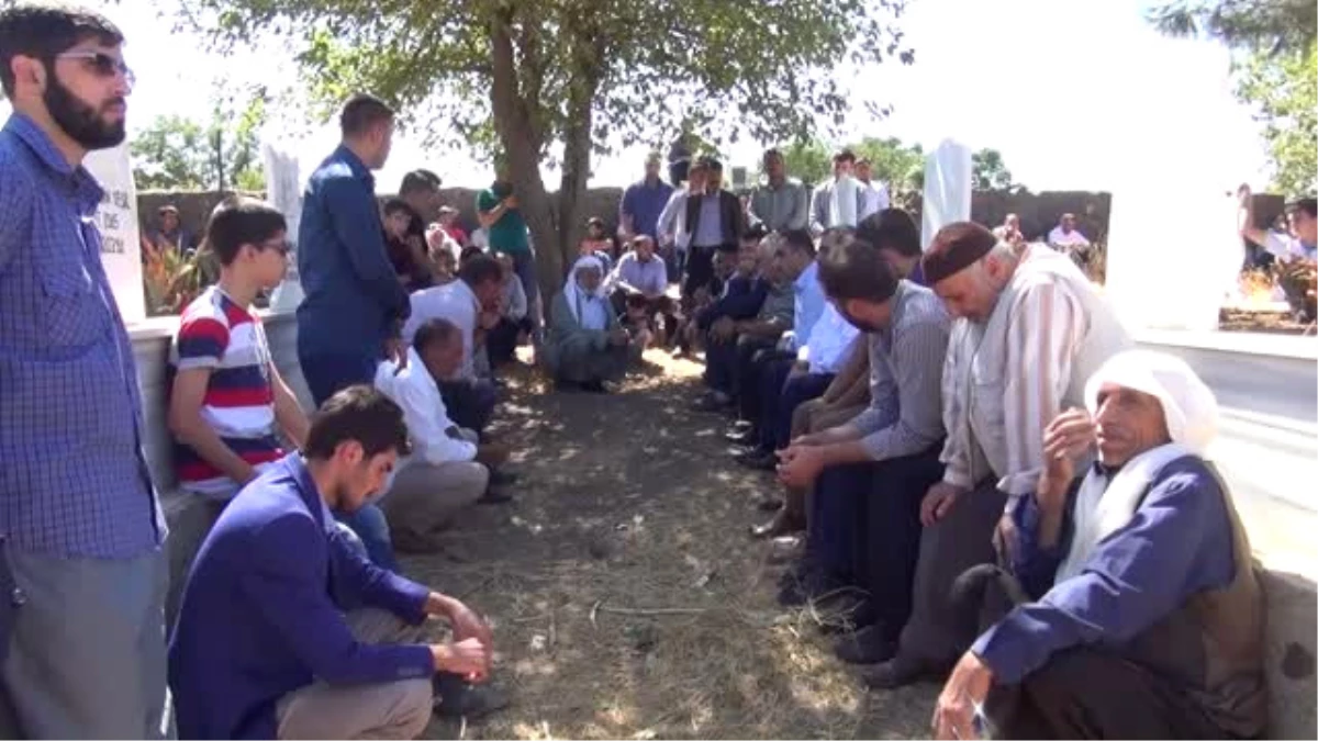 PKK Tarafından Katledilenler Mezarları Başında Alındı
