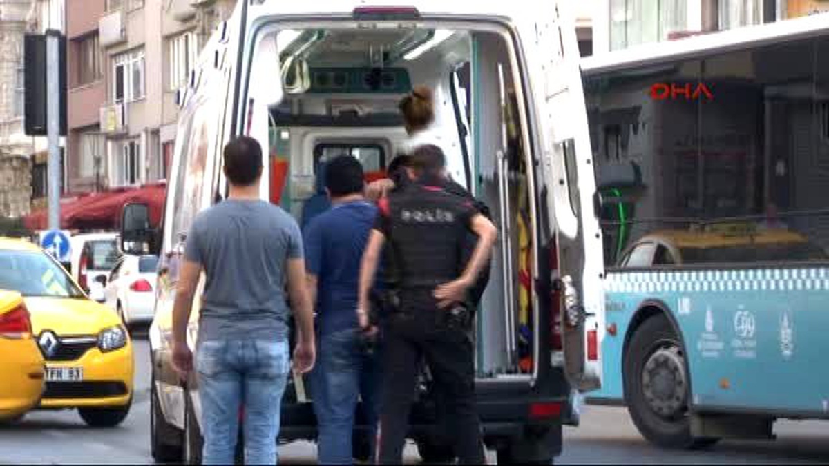 Şişli\'de Yunus Ekibi Kaza Yaptı 2 Polis Yaralı