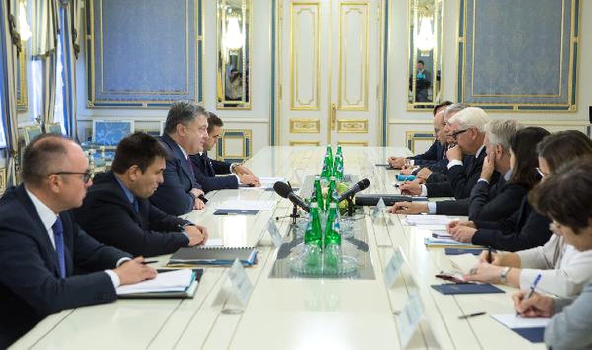 Steinmeier ve Ayrault, Kiev\'de Ukrayna Krizini Görüştü