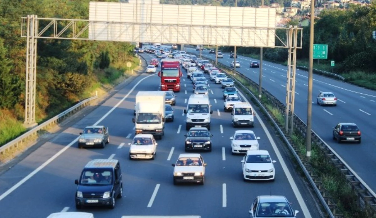 Tem Otoyolu Sakarya Geçişinde Dönüş Yoğunluğu