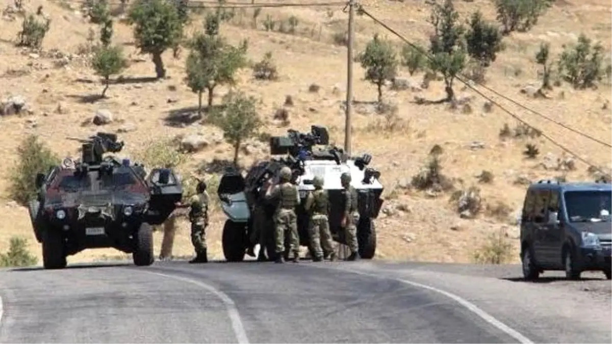 Pülümür\'de Güvenlik Güçlerine Bombalı Tuzak: 3 Yaralı