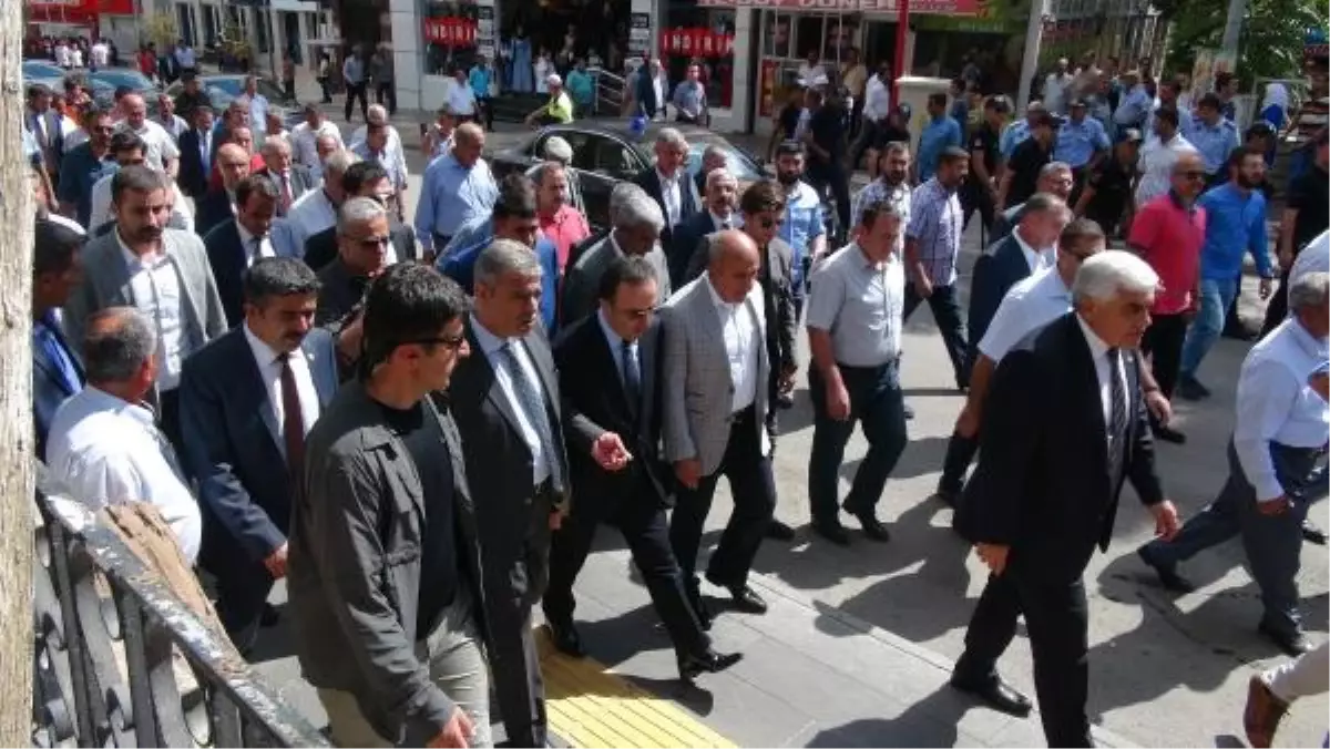 Başbakan Yardımcısı Kaynak: Suriye\'de 850 Kilometre Terör ve Teröristlerden Temizlendi