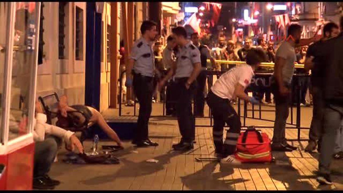 Beyoğlu\'nda Silahlı Kavga: 3 Yaralı