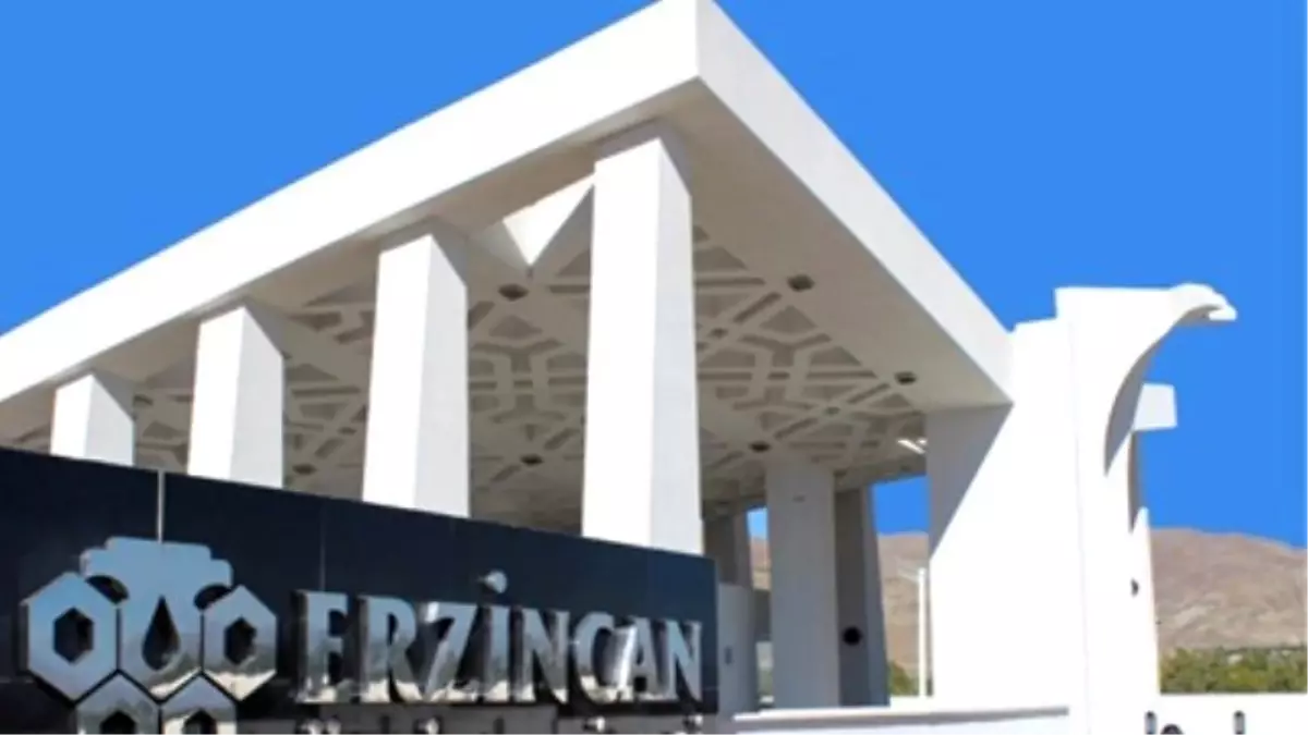 Erzincan Üniversitesi\'nde 12 Akademisyen Gözaltına Alındı