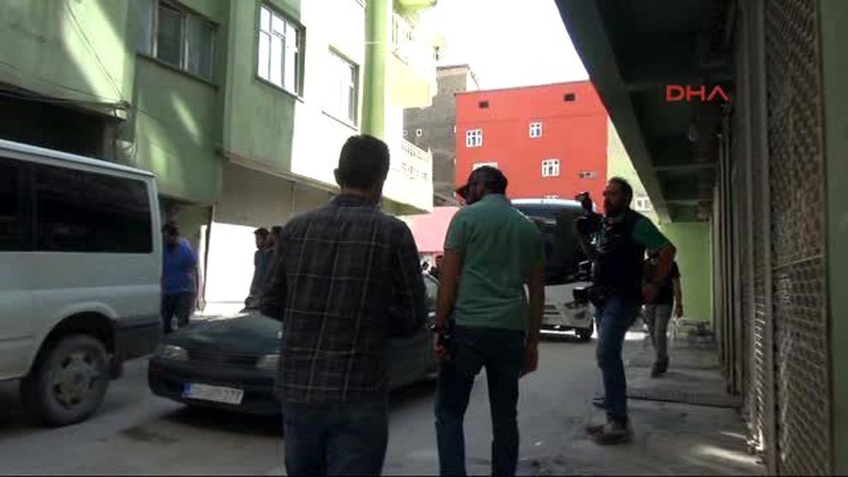 Hakkari\'de Dbp\'ye Operasyon: Eş Başkanlarla Birlikte 20 Gözaltı
