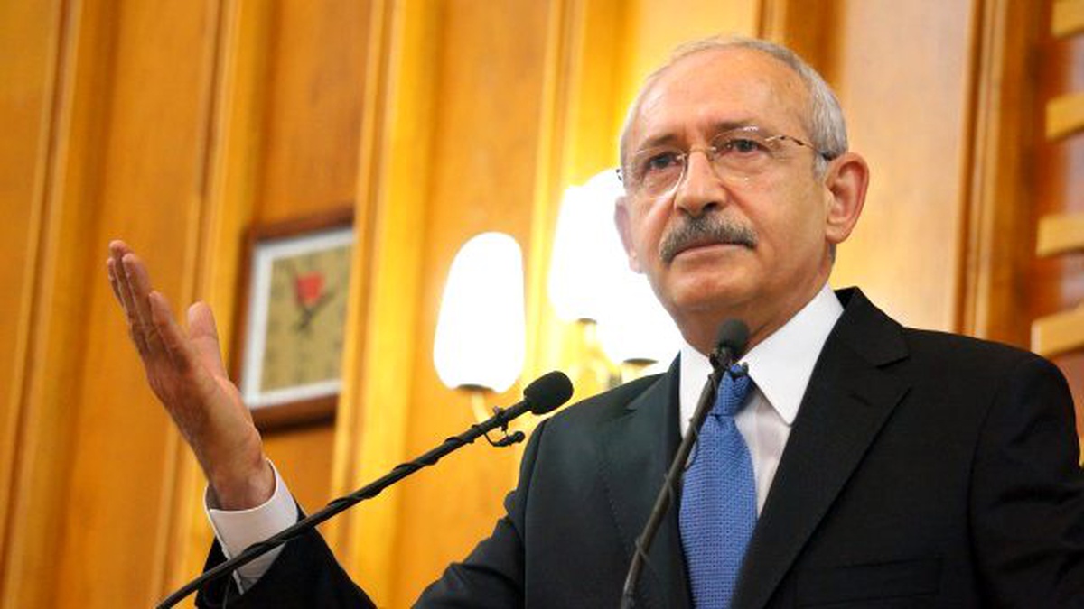 Kılıçdaroğlu: Yeşilçam\'ın Usta İsmi Tarık Akan\'ı Kaybettik, Mekanı Cennet Olsun
