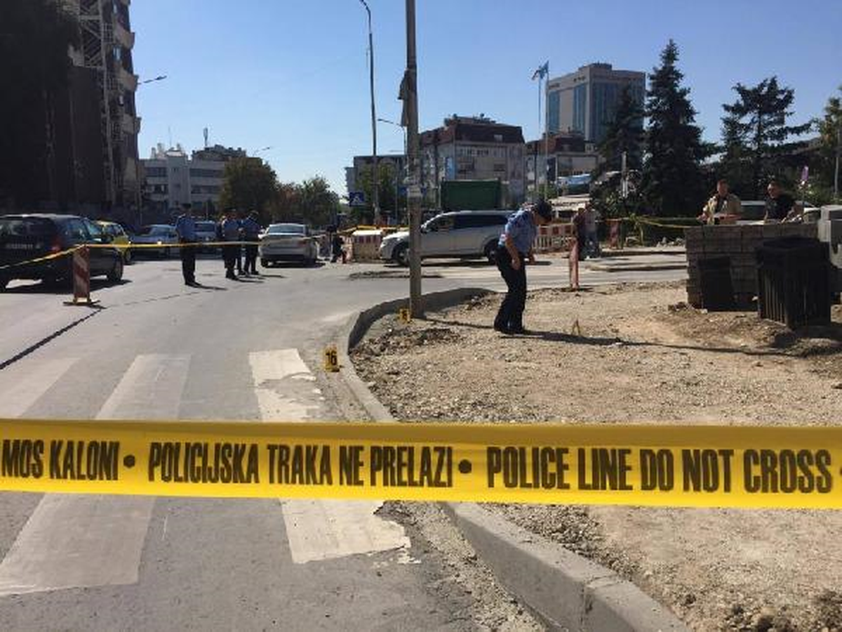 Kosova Polis Merkezi Yakınında Silahlı Çatışma