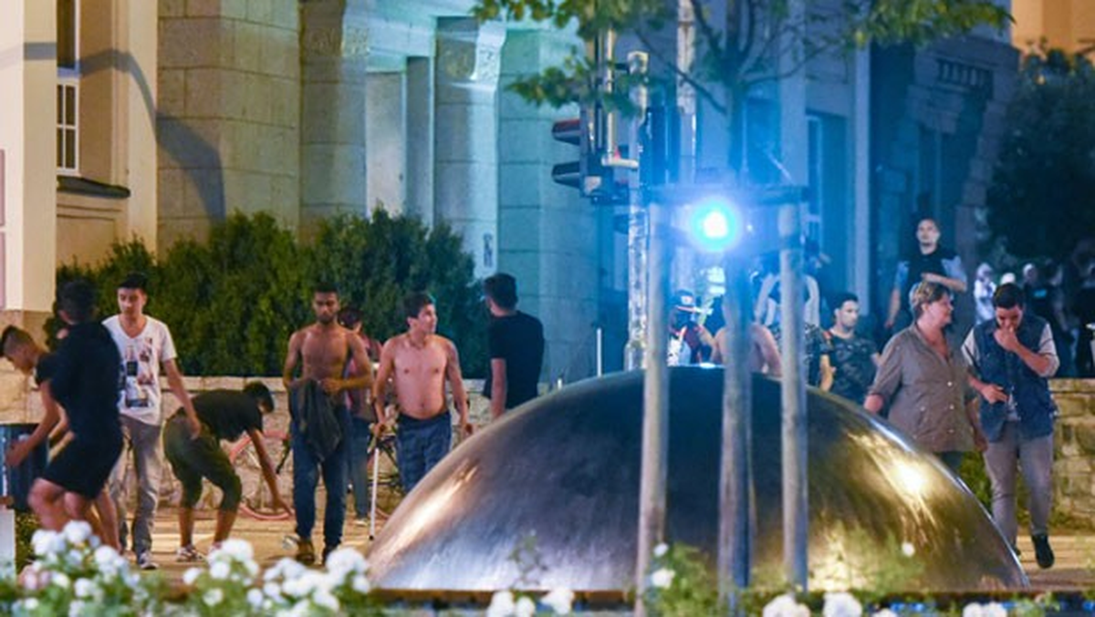 Mültecilere Sokağa Çıkma Yasağı