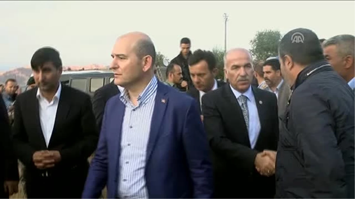 Soylu, Tendürek Dağı\'nda Şehit Olan Korucuların Ailelerini Ziyaret Etti