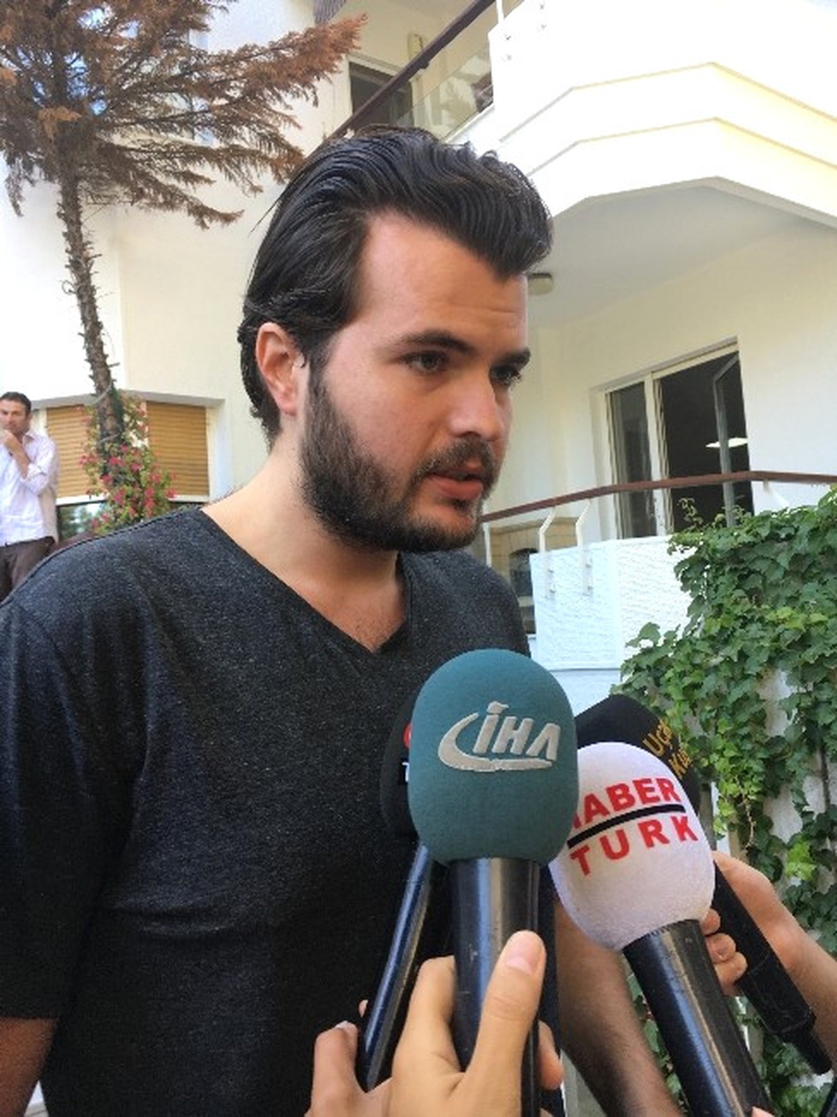 Tarık Akan\'ın Oğlundan Cenaze Açıklaması