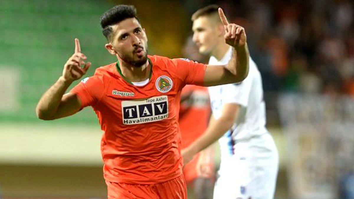 Aytemiz Alanyaspor, Trabzonspor'u 3-0 Mağlup Etti