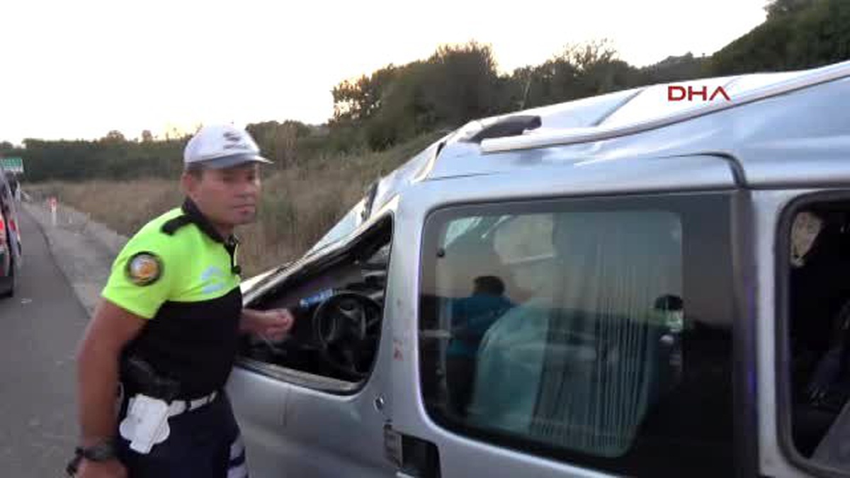 Bolu Tem?de Hafif Ticari Araç Takla Attı 7 Yaralı