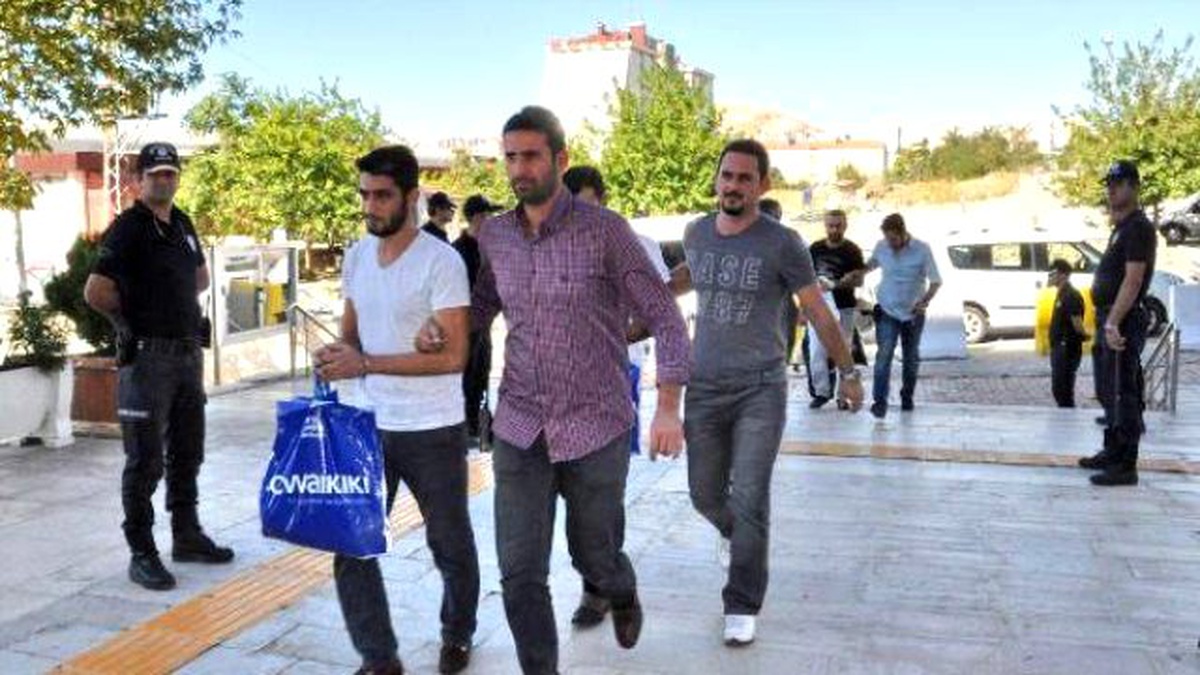 Elazığ Emniyet Müdürlüğü Saldırısının 5 Şüphelisi Adliyede (2)