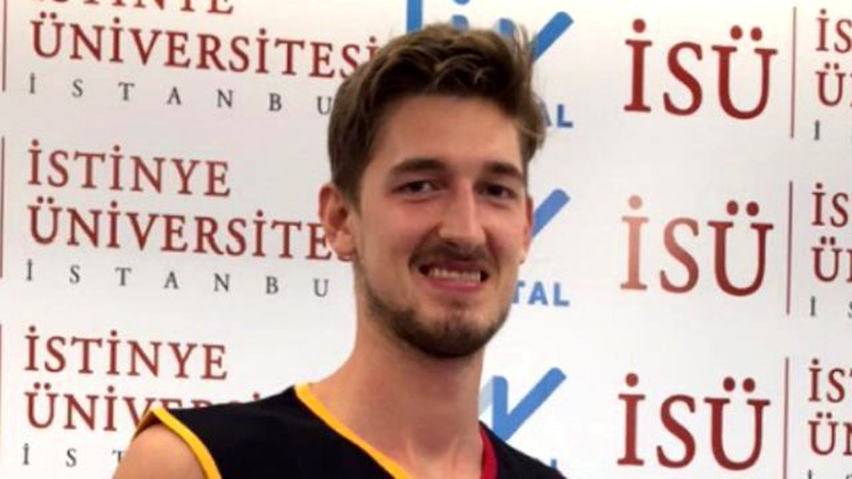 Galatasaray\'da Tibor Pleiss Sağlık Kontrolünden Geçti