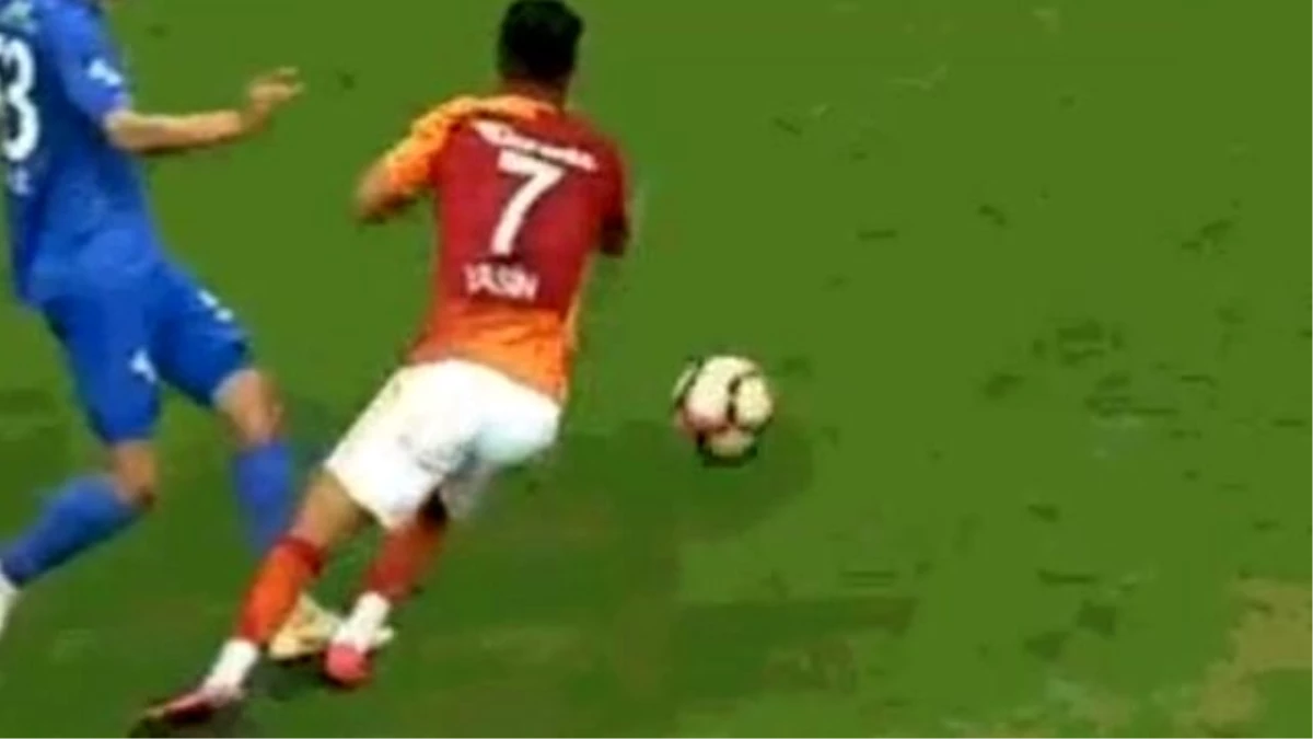 Galatasaraylı Oyuncular, Yasin\'in Düşürülme Pozisyonunda Penaltı Bekledi