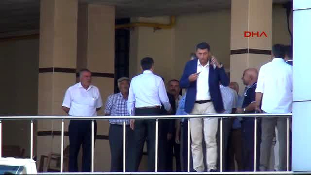 Gaziantep\'te Cemevi\'ne Bombalı Saldırı Polisi Alarma Geçirdi