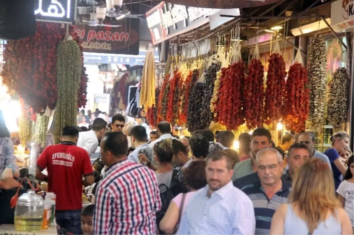 Gurbetçi Vatandaşlar, Çarşı Esnafının Yüzünü Güldürdü