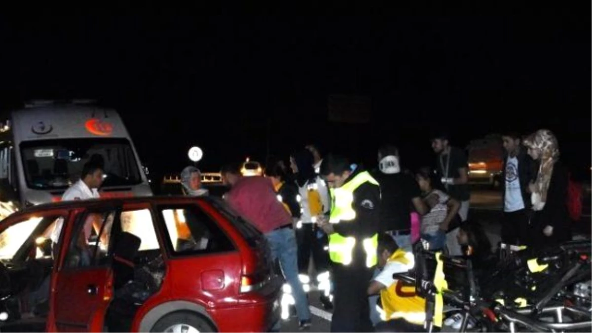 Konya\'da Trafik Kazası: 11 Yaralı