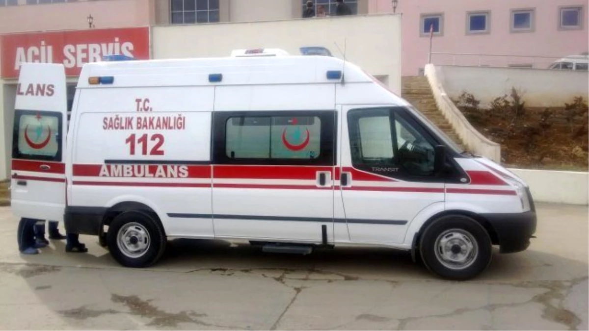 Samsun\'da İki Otomobil Çarpıştı: 1 Ölü, 7 Yaralı
