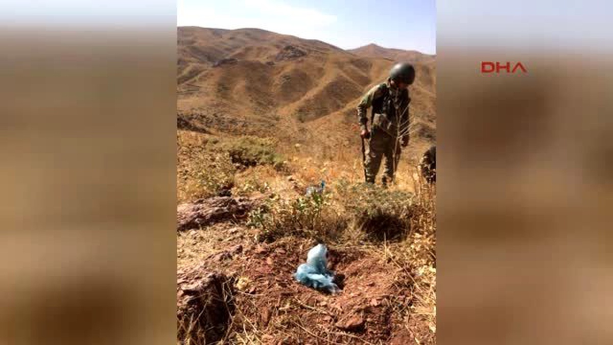 Şemdinli\'de PKK\'lı Teröristlerin Önceden Hazırladığı El Yapımı Patlayıcılar Bulunarak İmha Edildi