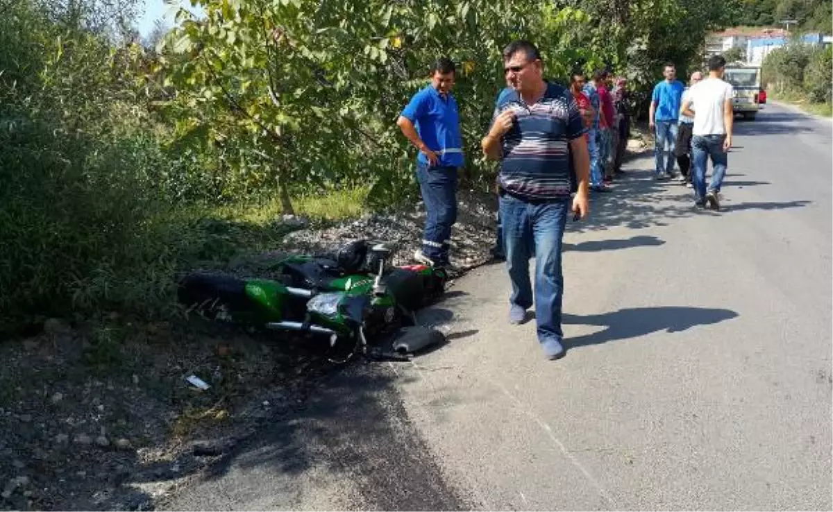 Zonguldak\'ta Duvarına Çarpan Motosikletli Yaralandı