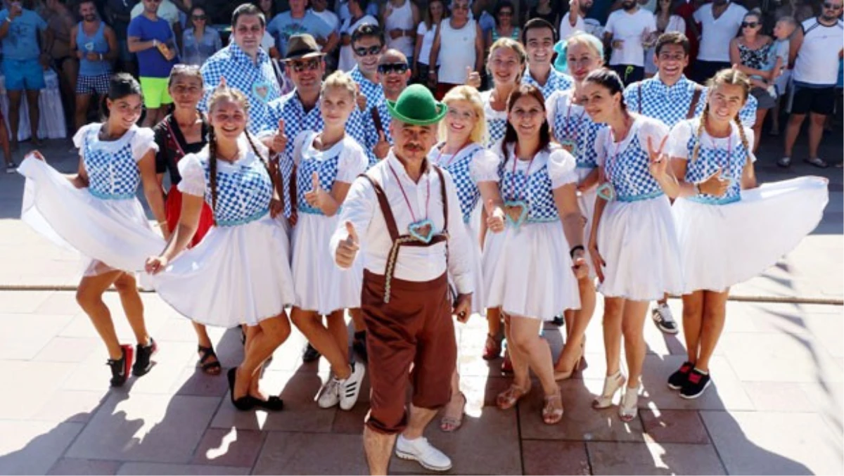 Antalya\'da Almanlara Özel \'Oktoberfest\' Kutlaması