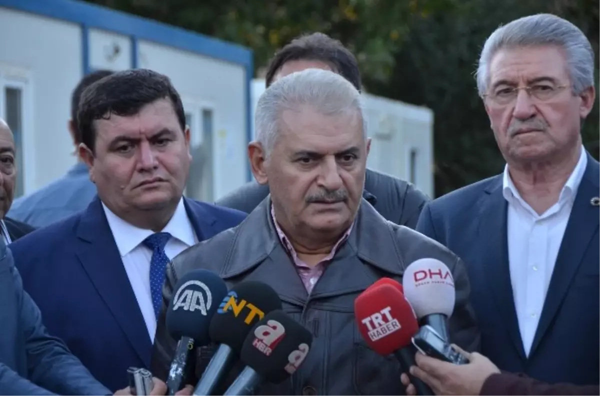 Başbakan Yıldırım Heyelan Meydana Gelen Köyü Ziyaret Etti