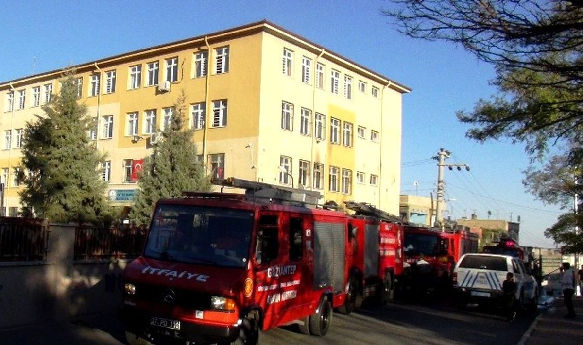 Gaziantep\'te Okula Molotoflu Saldırı