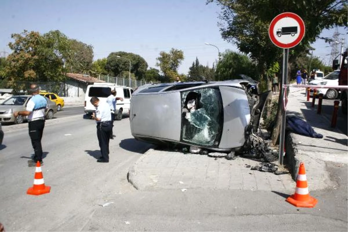 Kaldırımda Yürürken Otomobil Altında Öldü