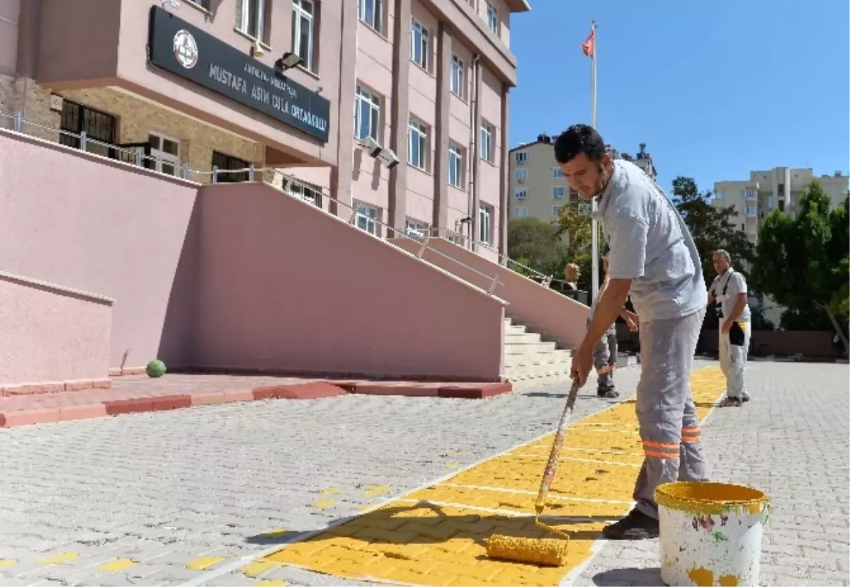 Muratpaşa Belediyesi Okulları Yeni Döneme Hazırladı