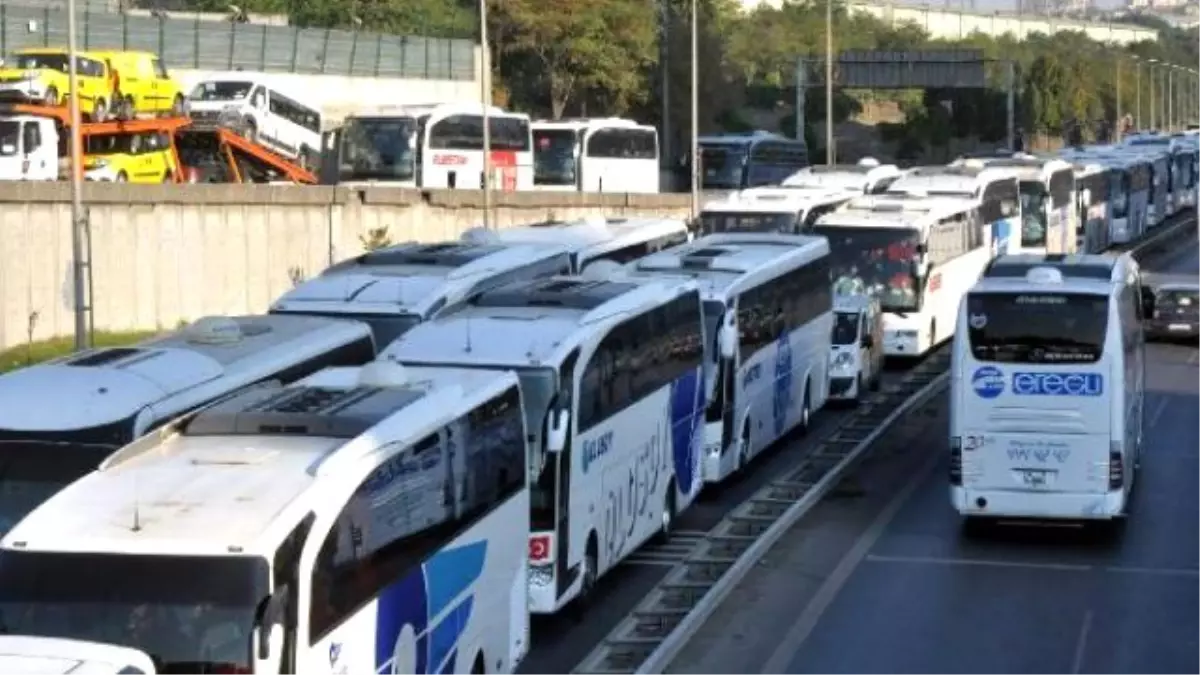 Otogarda Bayram Tatili Dönüşü Yoğunluğu