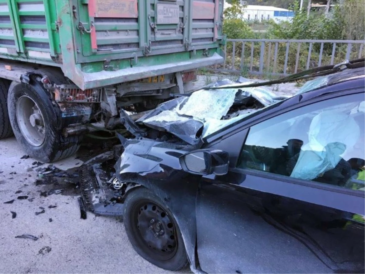 Trabzon\'da Trafik Kazası: 2 Ölü, 2 Yaralı