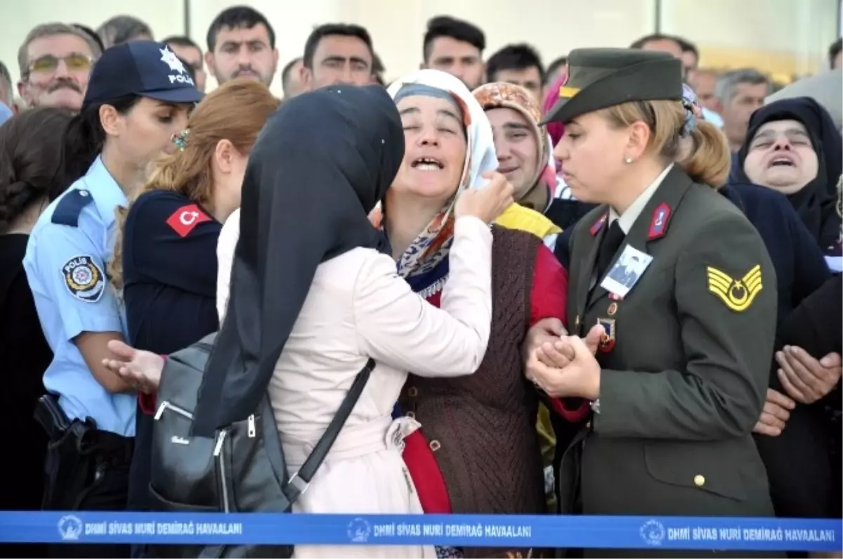 Yaralandıktan 7 Ay Sonra Şehit Olan Uzman Çavuşun Naaşı Sivas\'a Getirildi