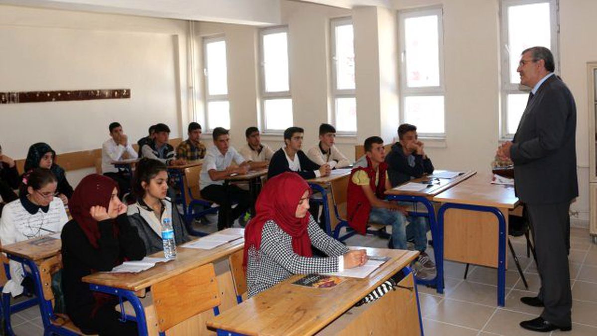 Ağrı\'da Okul Zili Çaldı