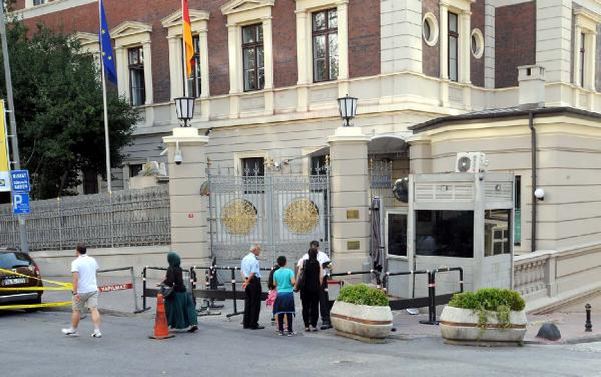 Almanya Başkonsolosluğu Normal Hizmet Vermeye Başladı