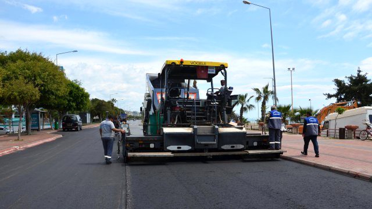 Antalya Büyükşehir Belediyesi 2 yılda 1200 kilometre yol asfaltladı