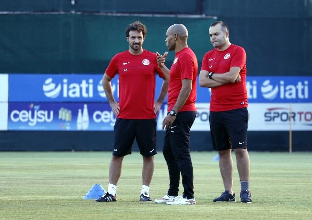 Antalyaspor\'da Morais İşi Sıkı Tutuyor