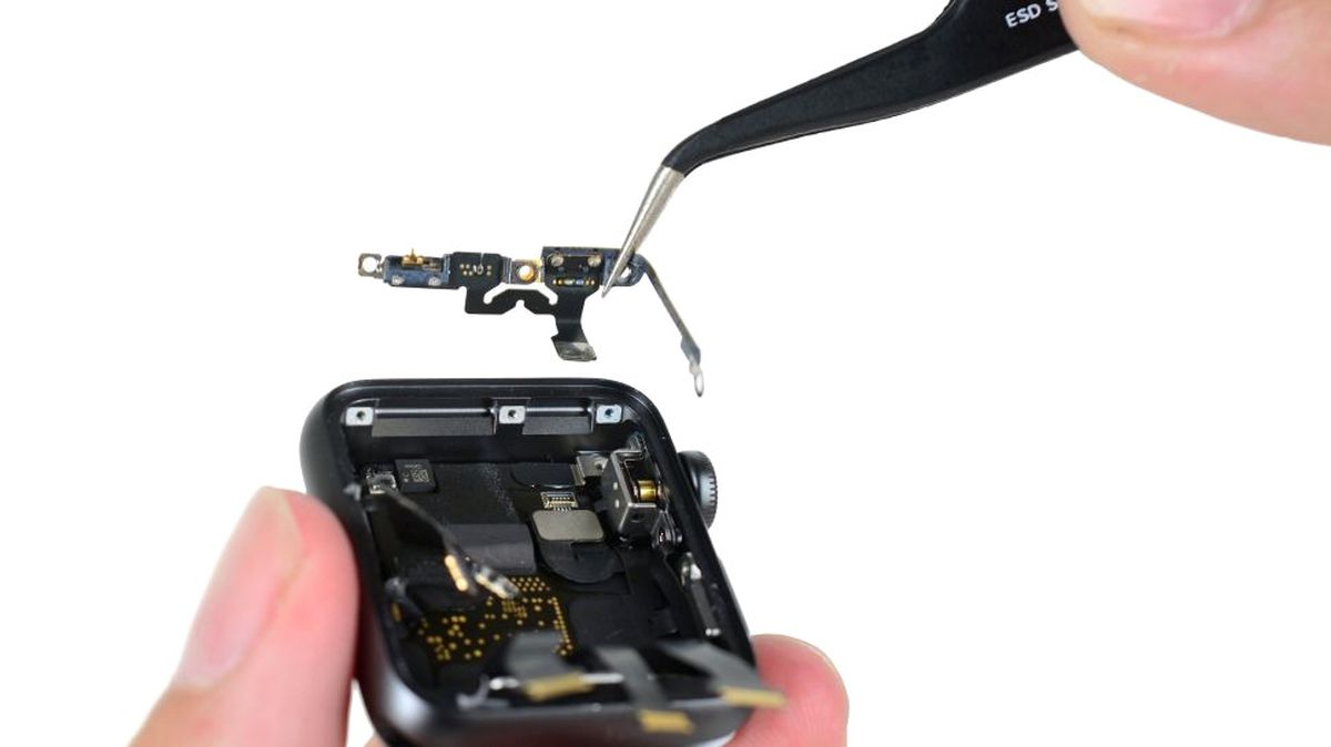 Apple Watch 2\'yi Parçaladılar!
