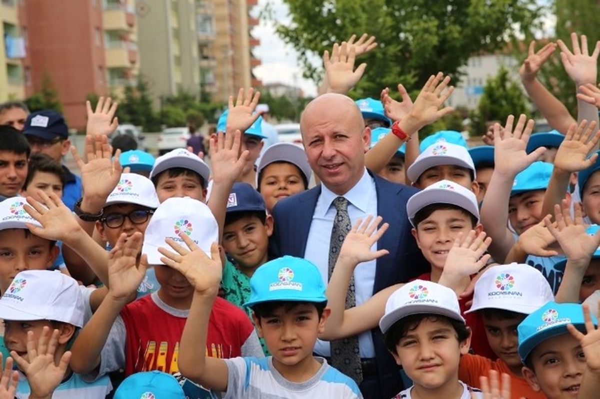 Başkan Çolakbayrakdar\'dan Eğitime Tam Destek
