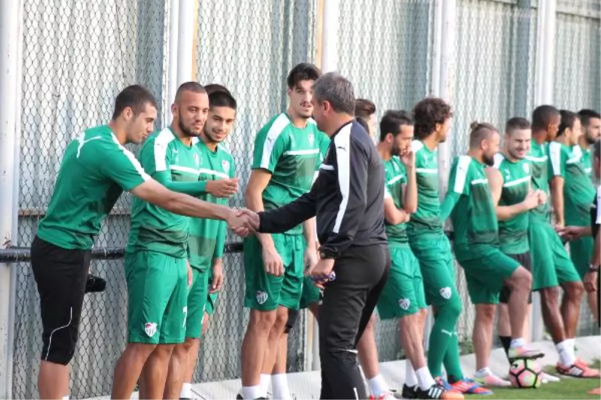 Bursaspor\'da Kupa ve Lig Mesaisi Başladı