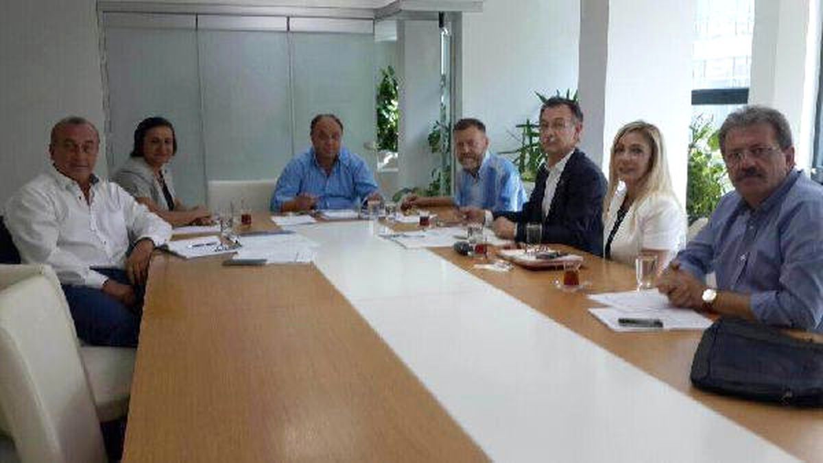 Chp, \'Her Eve Bir İyilik Yap\' Sloganıyla Kapı Çalacak