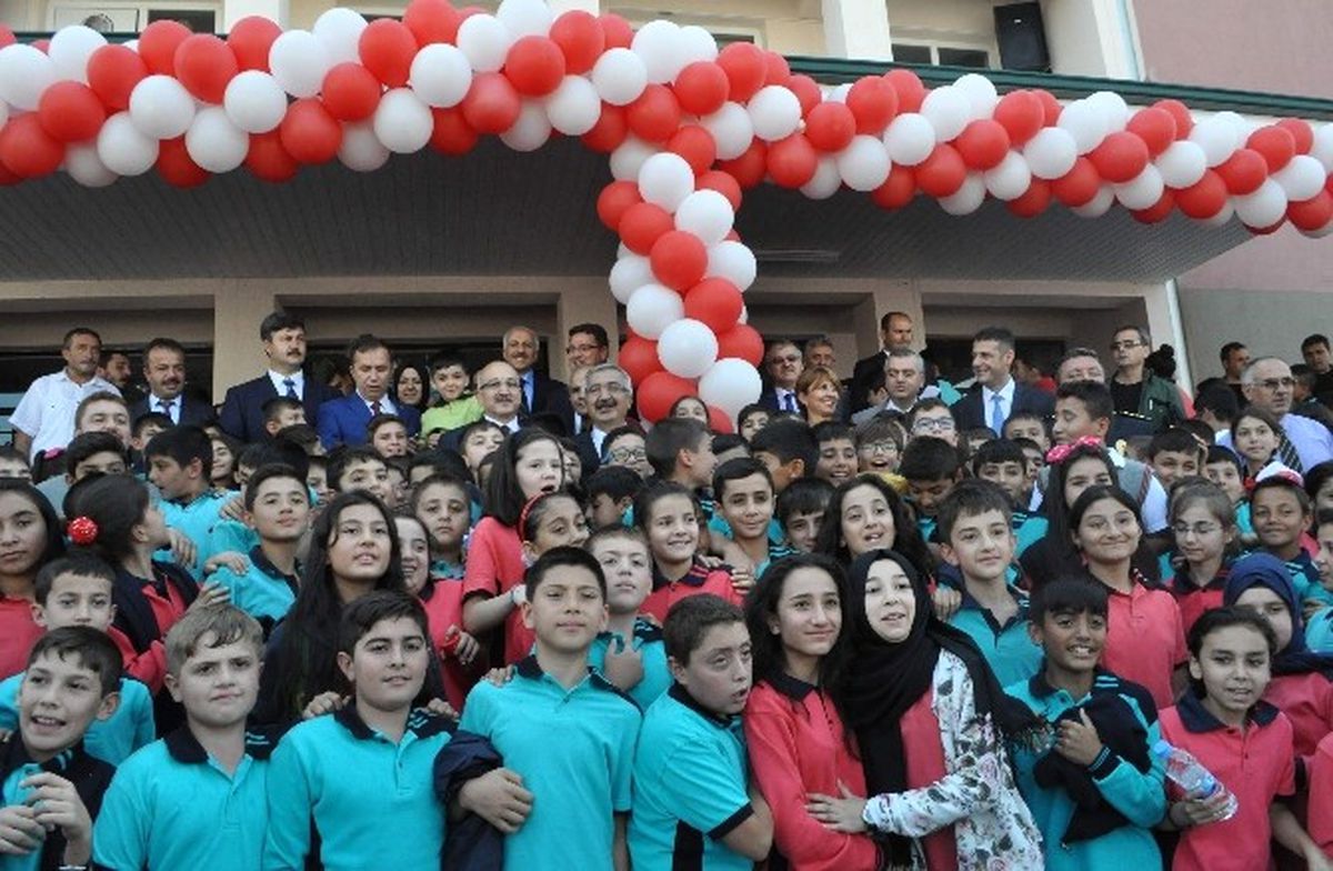 Çorum\'da İlk Ders Zili Çaldı