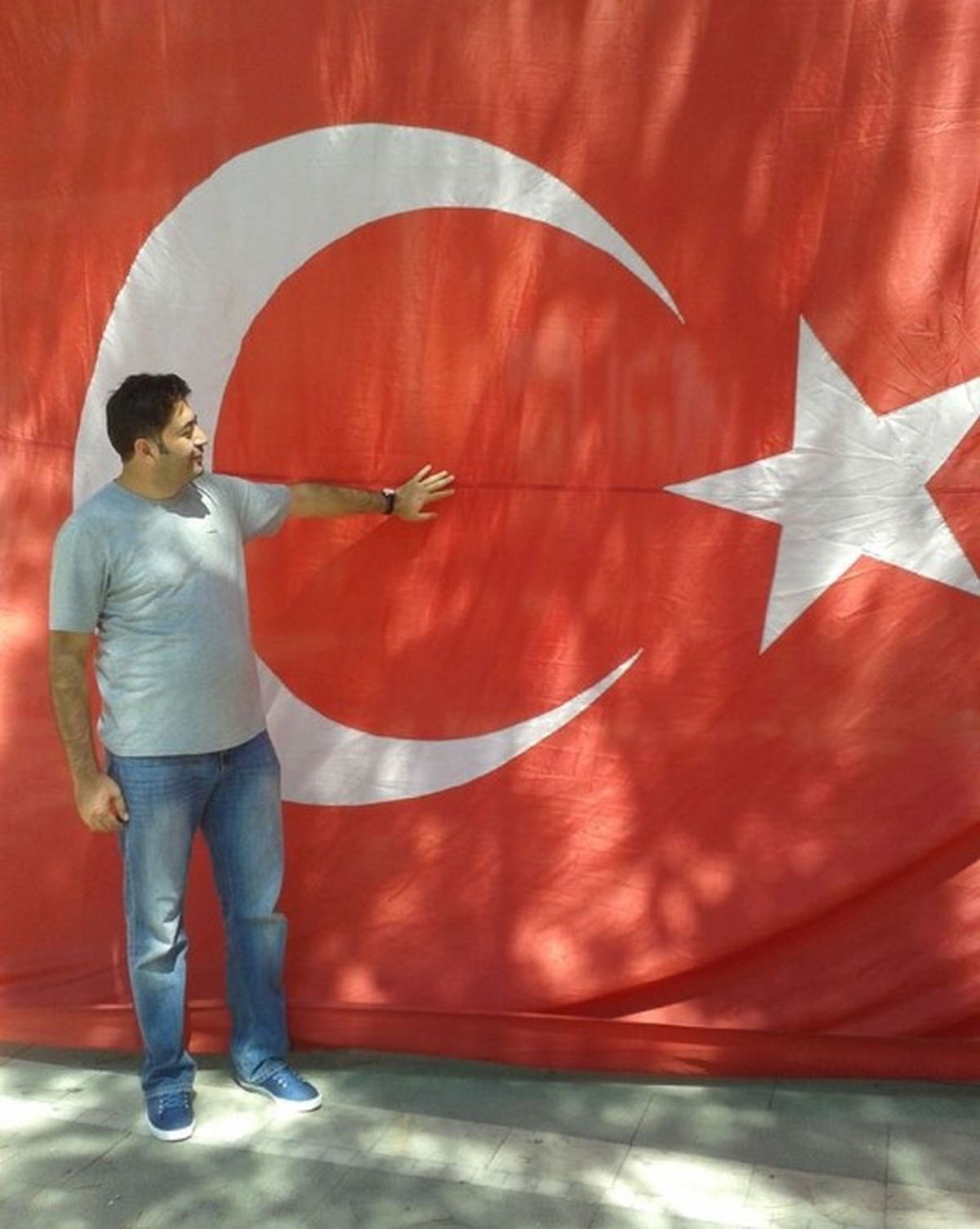 Eşi Fetö\'den Açığa Alınan Anaokulu Müdürü Kendini Astı