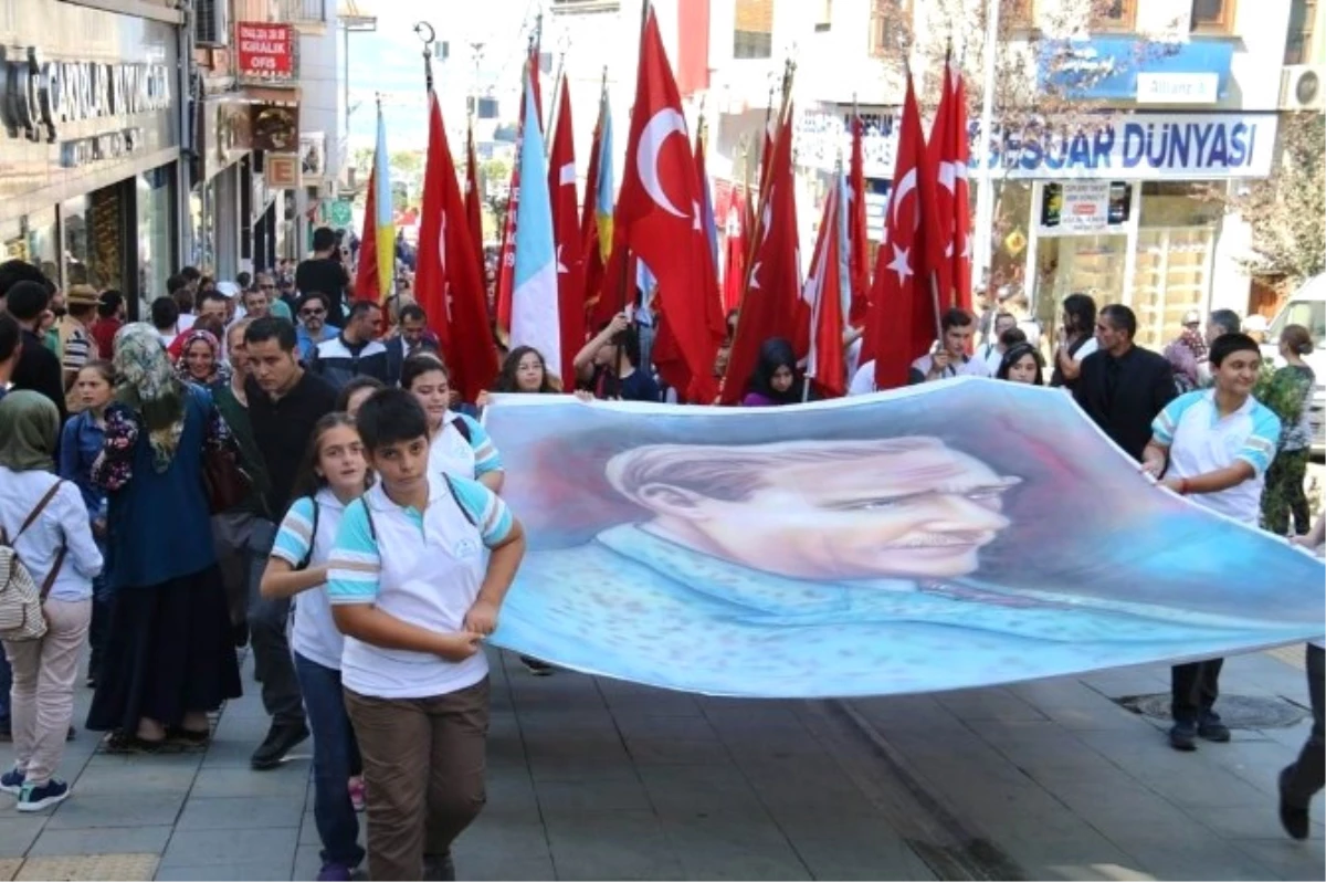 Giresun\'da Gaziler Günü ve Atatürk\'ün Giresun\'a Gelişinin Yıldönümü Etkinlikleri