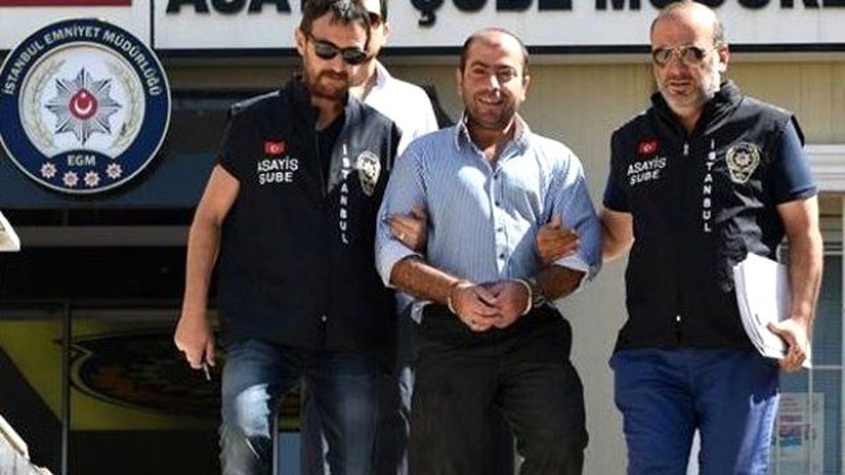 Hemşire Ayşegül Terzi\'ye Otobüste Tekme Atarak Darp Eden A.ç., Hakkında Çıkarılan Yakalama...